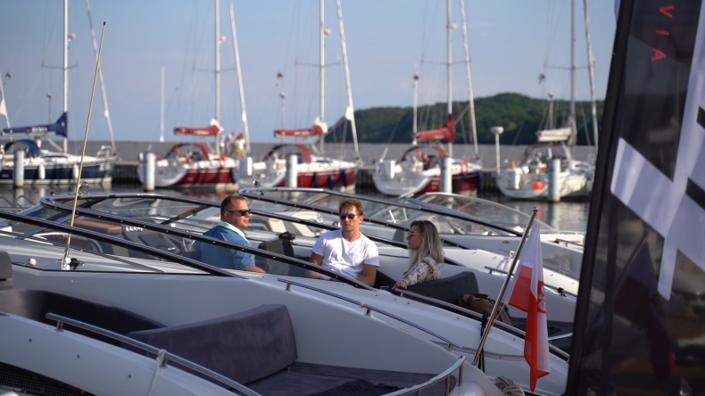 W Gdyni zakończyły się 14. Targi Sportów Wodnych i Rekreacji „WIATR i WODA na wodzie” (foto, wideo) - GospodarkaMorska.pl