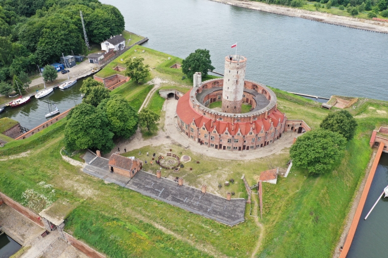 Gdańsk: Archeolodzy zapraszają na dni otwarte wykopalisk w Twierdzy Wisłoujście - GospodarkaMorska.pl