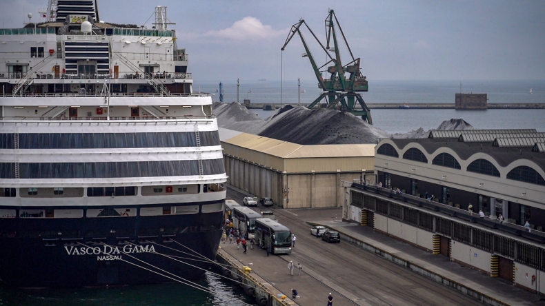 Luksusowy Vasco da Gama po raz pierwszy w Porcie Gdynia (foto, wideo) - GospodarkaMorska.pl