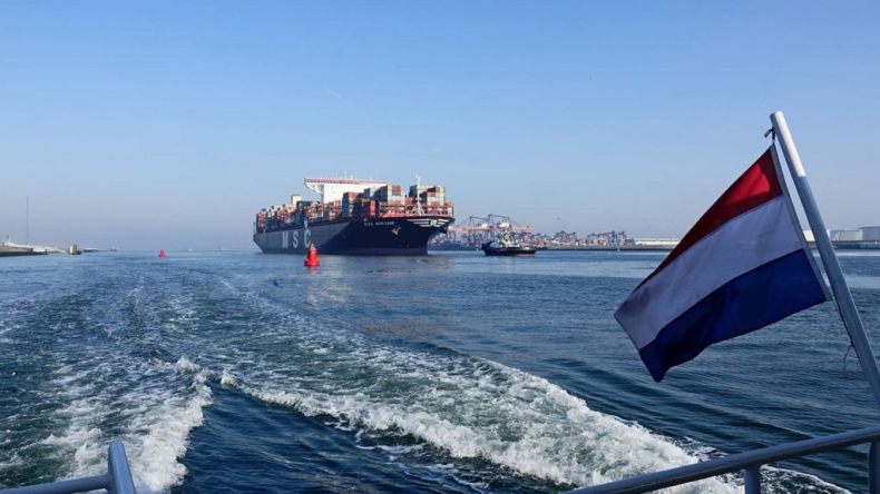 Port Rotterdam z rekordem przeładunku kontenerów - GospodarkaMorska.pl