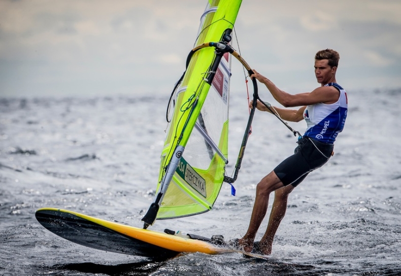Gdynia Sailing Days – Tarnowski nowym liderem mistrzostw Polski w klasie RS:X - GospodarkaMorska.pl