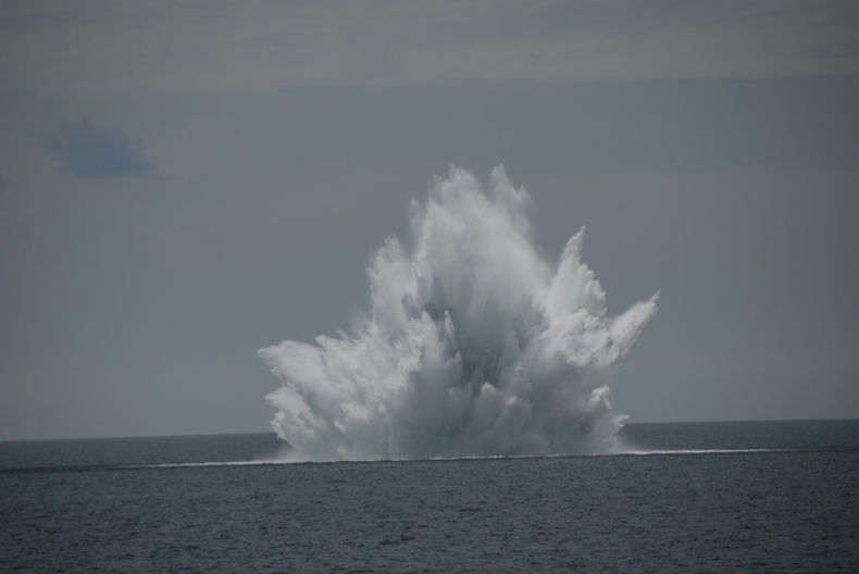 Dwa niewybuchy zalegają na dnie Zalewu Szczecińskiego - GospodarkaMorska.pl
