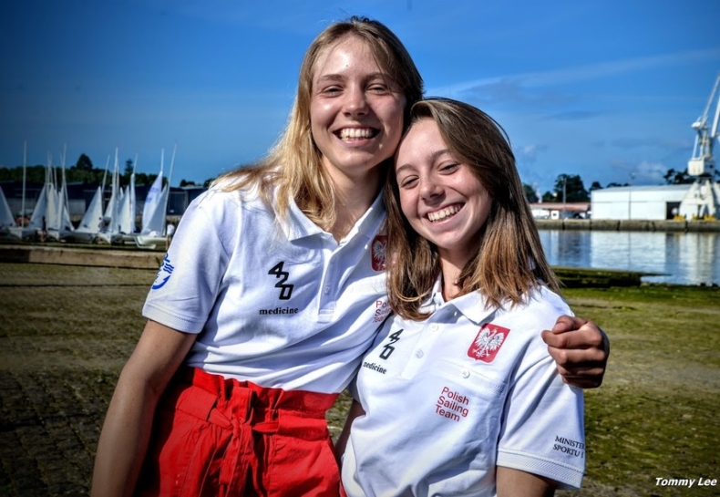 Zofia Korsak i Karolina Cendrowska mistrzyniami Europy juniorek w klasie 420! - GospodarkaMorska.pl