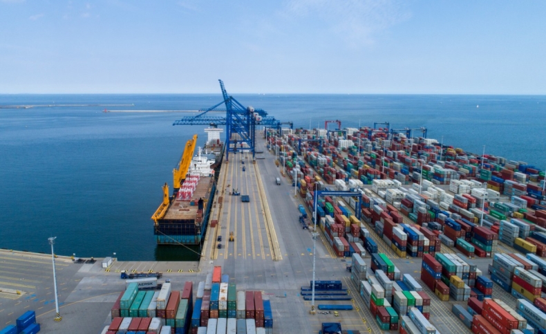 GUS: Deficyt w obrotach towarowych handlu zagranicznego w 2018 r. wyniósł 4,6 mld euro - GospodarkaMorska.pl