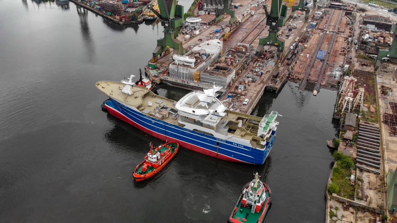 Lunar Bow – pierwszy częściowo wyposażony statek z Karstensen Shipyard Poland – w drodze do Danii (foto, wideo) - GospodarkaMorska.pl