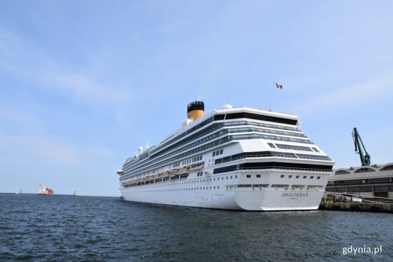 Costa Pacifica w Porcie Gdynia - GospodarkaMorska.pl