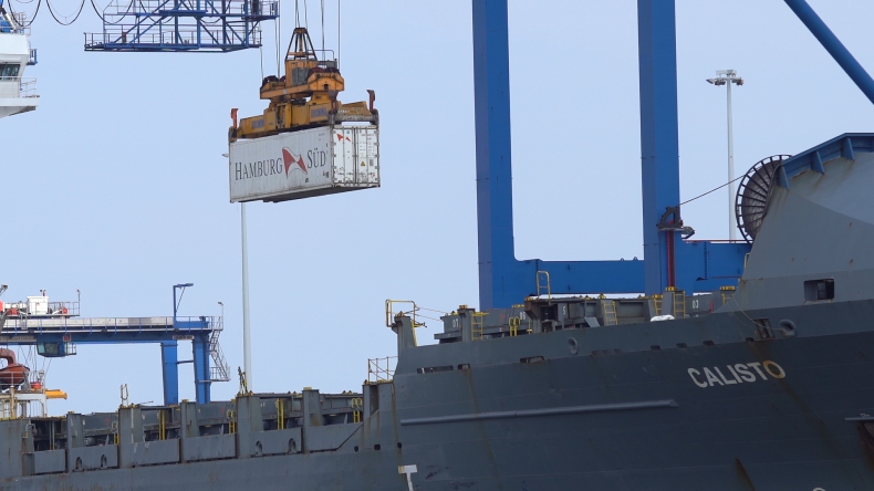 Maersk uruchomił nowy serwis AE19 statek-pociąg-statek z Dalekiego Wschodu do Gdańska (foto, wideo) - GospodarkaMorska.pl