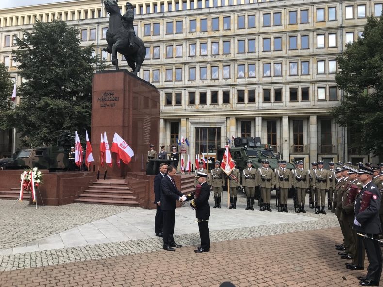 Prezydent wręczył cztery nominacje generalskie i jedną admiralską - GospodarkaMorska.pl