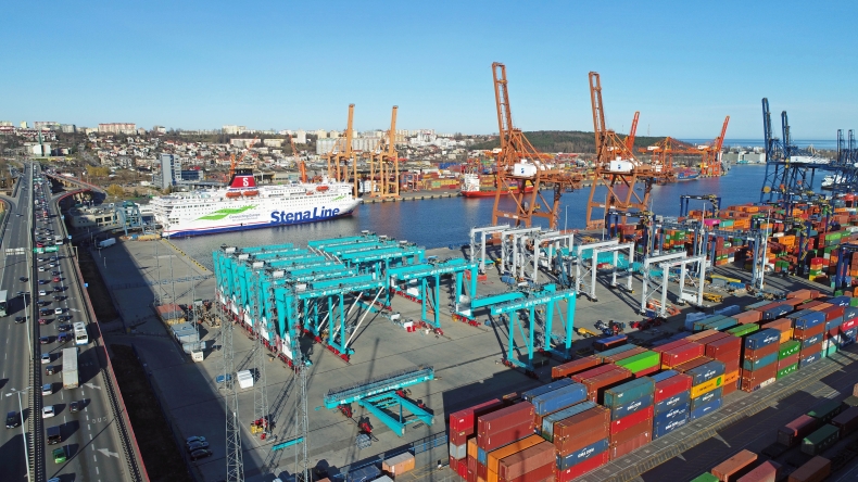 Nowe zadania PZT: Kolejowe suwnice w DCT Gdańsk i powrót do Bremerhaven - GospodarkaMorska.pl