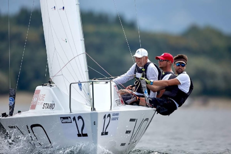 Piotr Tarnacki i jego załoga po raz dziewiąty mistrzami świata w klasie Micro. Srebro także dla gdańszczan - GospodarkaMorska.pl
