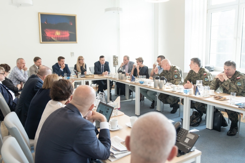 Władze Warszawy zdecydowały o przyjęciu pomocy dot. alternatywnego rurociągu - GospodarkaMorska.pl