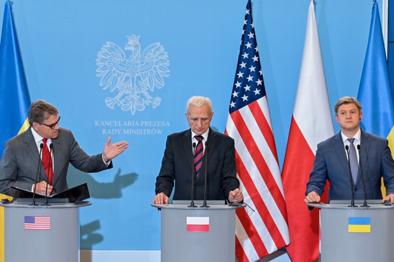 Perry: Potrzebna jest rozbudowa infrastruktury gazowej między Polską a Ukrainą - GospodarkaMorska.pl