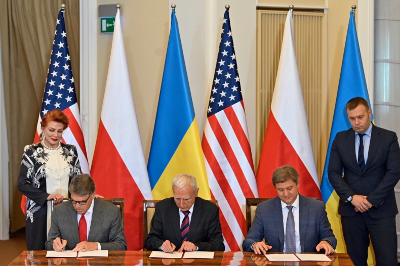 Polska, Ukraina i USA deklarują wspólne działanie na rzecz bezpieczeństwa dostaw gazu - GospodarkaMorska.pl