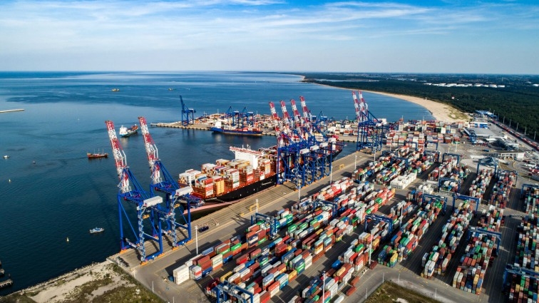 Program PiS: Nasz strategiczny cel to podwojenie przeładunków w portach do 200 mln ton w najbliższych latach - GospodarkaMorska.pl