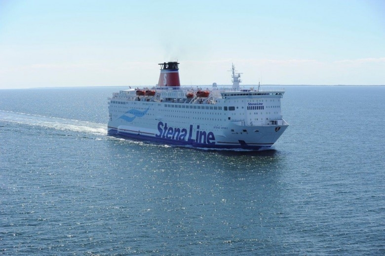 Prom Stena, ktory uległ awarii, jest już przy nabrzeżu - GospodarkaMorska.pl