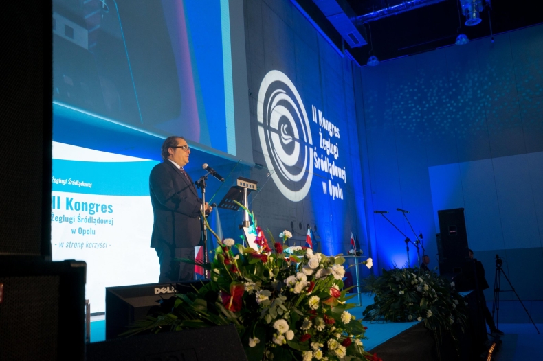 Minister Gróbarczyk: żegluga śródlądowa musi wrócić na polskie rzeki - GospodarkaMorska.pl