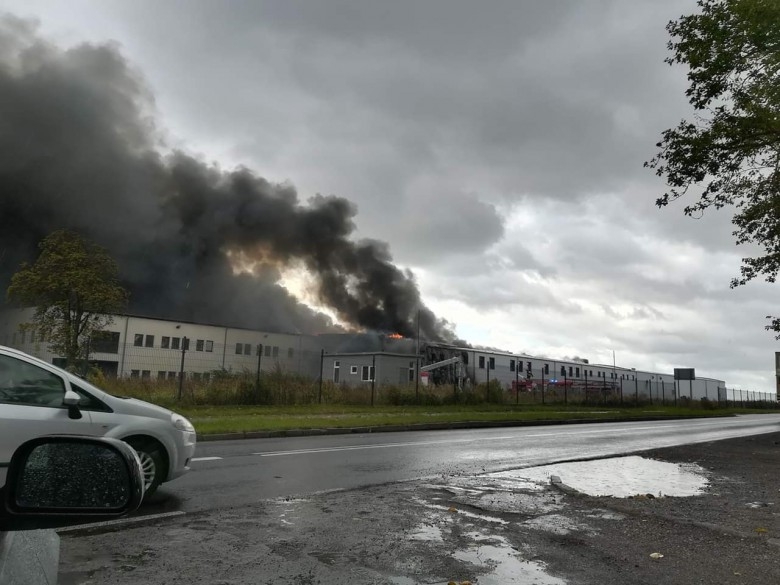 Opanowano pożar w zakładzie przetwórstwa rybnego w Złocieńcu - GospodarkaMorska.pl