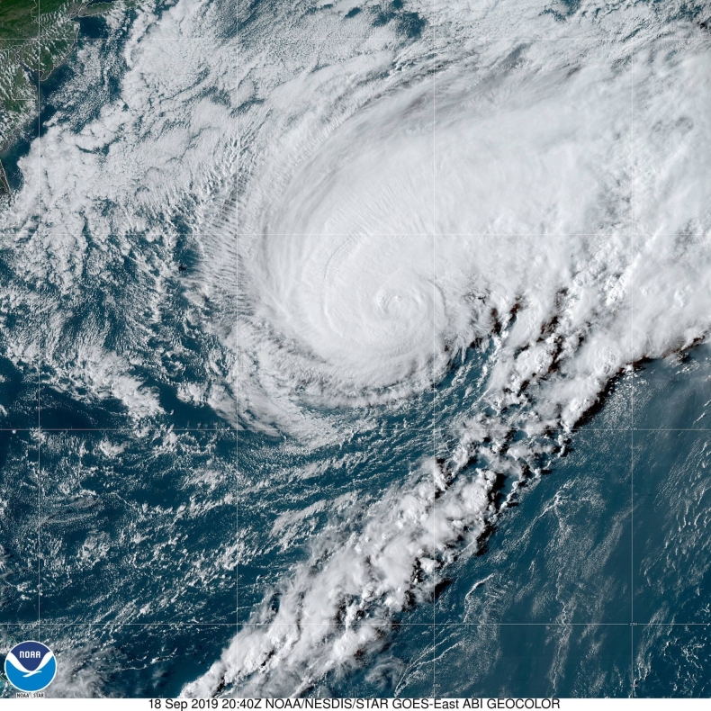 Huragan Humberto: 16 tys. gospodarstw domowych i firm bez prądu - GospodarkaMorska.pl