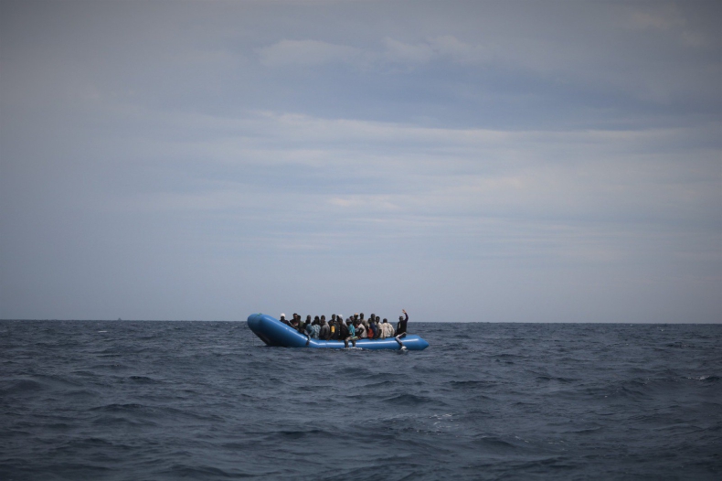 Interpol: na Morzu Śródziemnym zatrzymano kilkunastu migrantów podejrzanych o terroryzm - GospodarkaMorska.pl