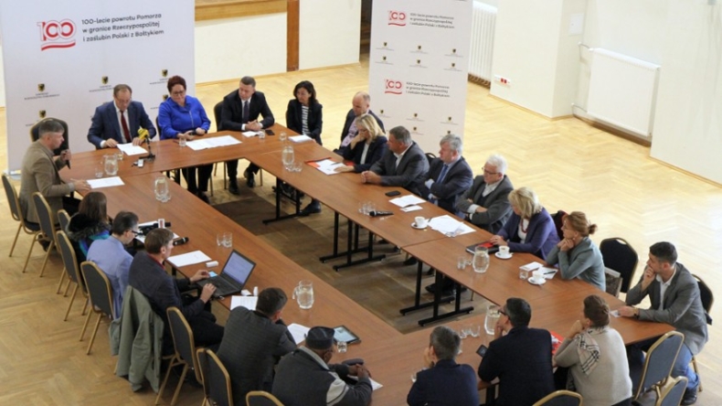 W przyszłym roku obchody 100. rocznicy zaślubin Polski z morzem - GospodarkaMorska.pl