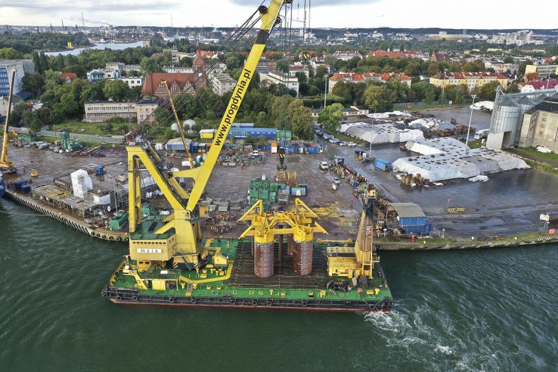 Załadunek Northern Lights w Mostostal Pomorze (foto) - GospodarkaMorska.pl