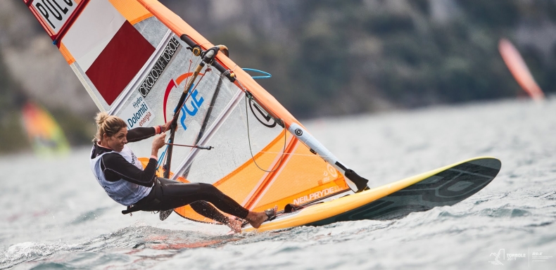 MŚ w klasie RS:X: Dwoje Polaków w sobotnim wyścigu medalowym - GospodarkaMorska.pl