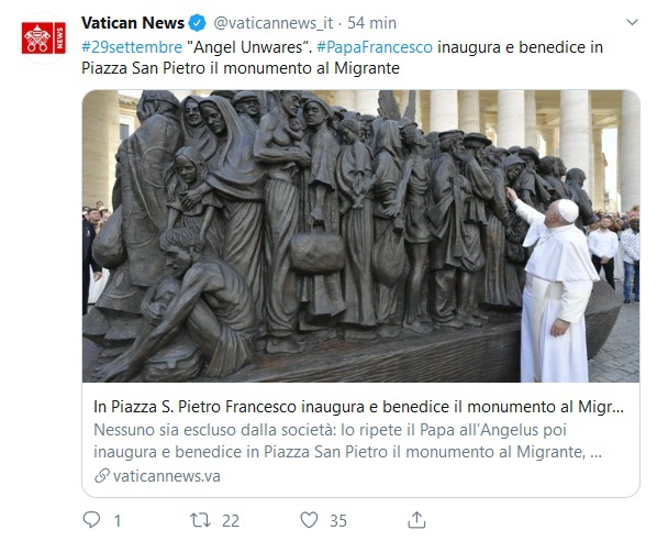 W obecności papieża odsłonięto rzeźbę przedstawiającą tratwę z migrantami - GospodarkaMorska.pl