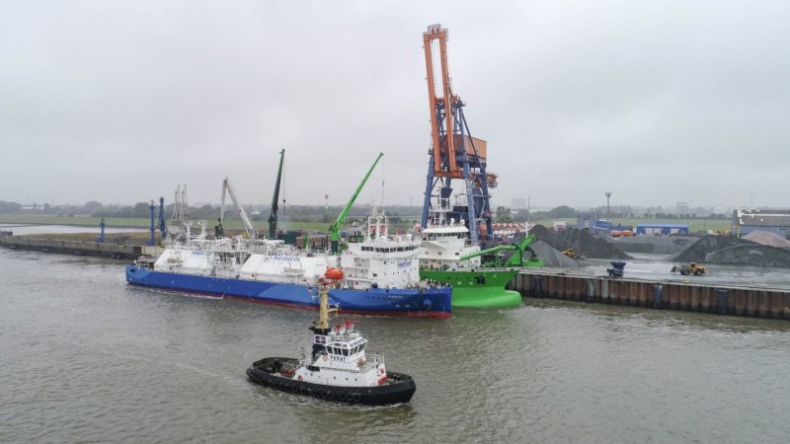Nauticor przeprowadził pierwsze w Niemczech bunkrowanie LNG ze statku na statek - GospodarkaMorska.pl