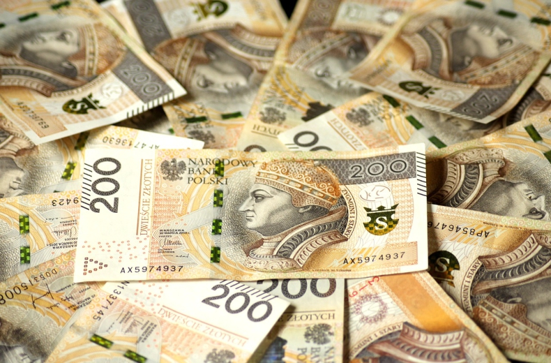 DZIEŃ NA FX/FI: Złoty może osłabić się wobec euro, a rentowności dziesięciolatek mogą zniżkować - GospodarkaMorska.pl