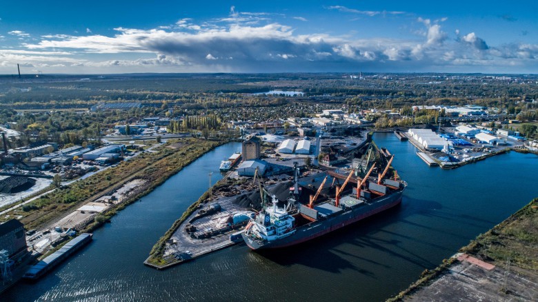 Ponad 2300 ton nielegalnych odpadów z Norwegii trafiło do portu w Świnoujściu - GospodarkaMorska.pl