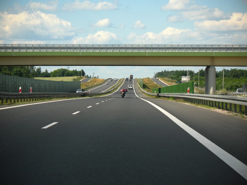 DGP: Przybędzie 200 km nowych dróg do końca roku - GospodarkaMorska.pl