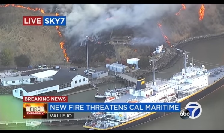 Kalifornijski kampus Akademii Morskiej ewakuowany ze względu na pożar (wideo) - GospodarkaMorska.pl