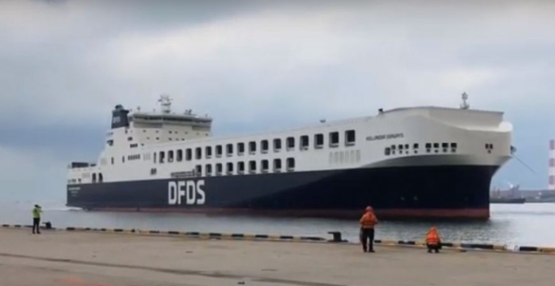 Nowy prom DFDS w drodze do Europy. Tak gigant prezentuje się w akcji - GospodarkaMorska.pl
