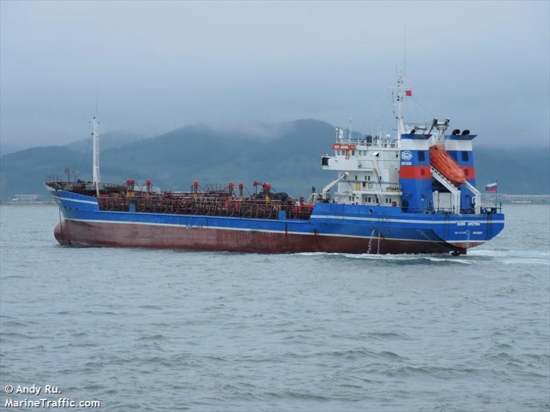 Eksplozja instalacji na rosyjskim tankowcu. Zginęło trzech marynarzy (film) - GospodarkaMorska.pl