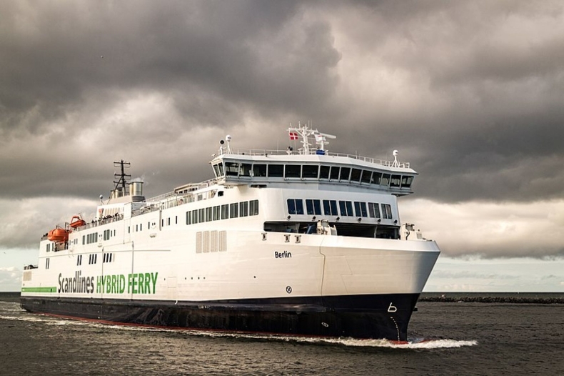 Incydent z udziałem promu Berlin. Doszło do kolizji ze statkiem płynącym z Polski - GospodarkaMorska.pl