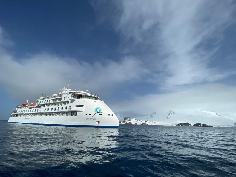 Pierwszy wycieczkowiec ekspedycyjny SunStone na Antarktydzie - GospodarkaMorska.pl