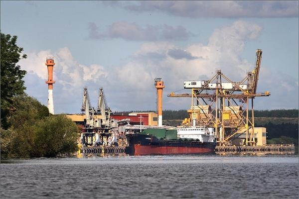 Cztery oferty przetargowe na projekt modernizacji linii kolejowej  do Portu Morskiego Police - GospodarkaMorska.pl