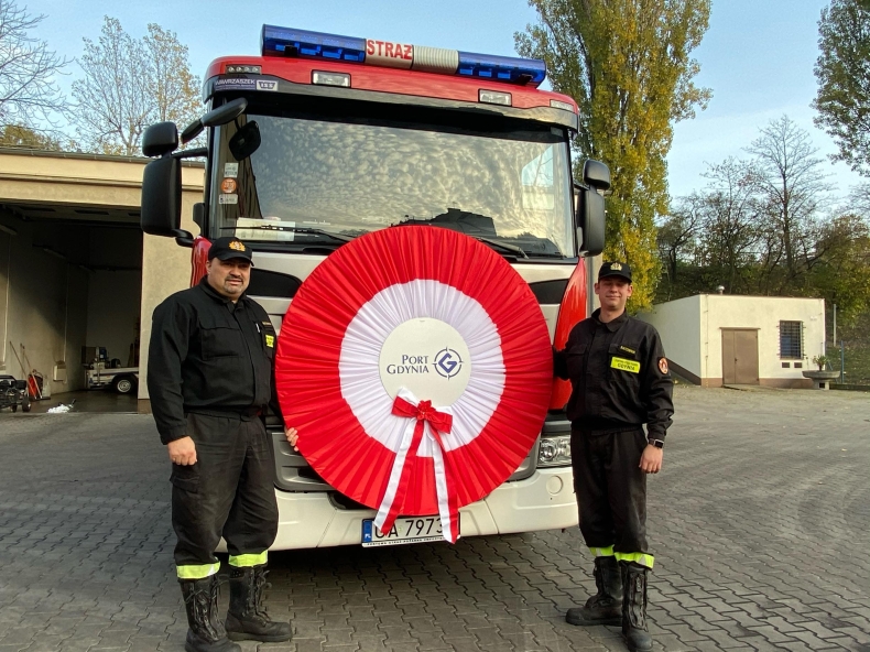 Parada Niepodległości z Portem Gdynia - GospodarkaMorska.pl