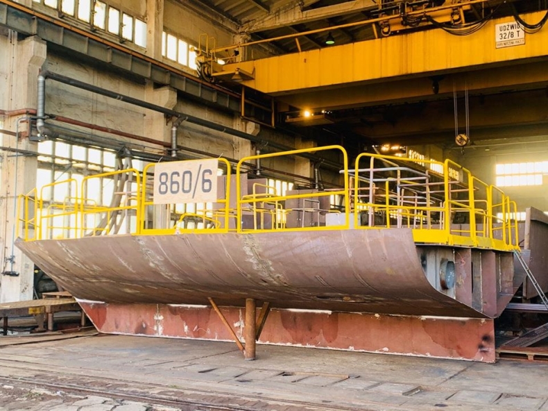 Położenie stępki pod budowę kolejnego holownika dla MW RP - GospodarkaMorska.pl