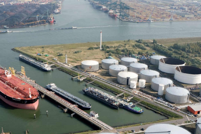 Shell zarobił ponad miliard dolarów na handlu paliwem morskim - GospodarkaMorska.pl