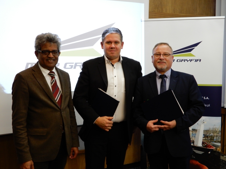 MSR Gryfia podpisała ważną umowę. Bedą kolejne remonty dla niemieckiego armatora - GospodarkaMorska.pl