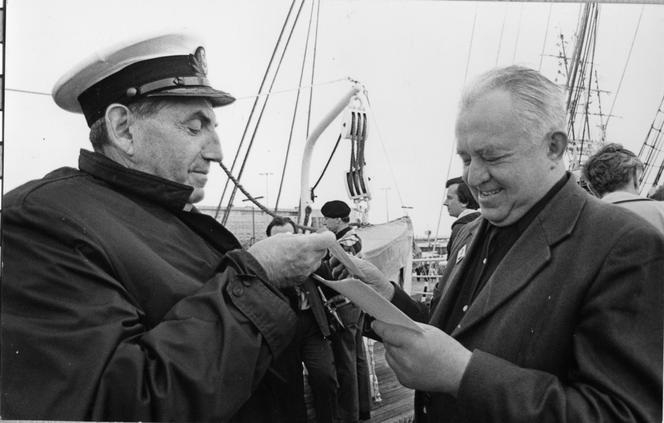 80 lat temu odszedł na wieczną wachtę Znaczy Kapitan - GospodarkaMorska.pl