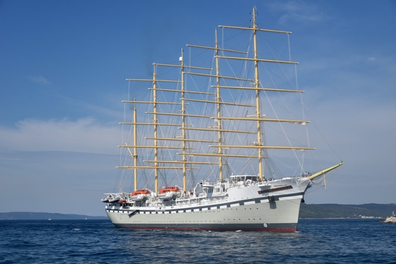 Największy żaglowiec świata na sprzedaż [wideo, foto] - GospodarkaMorska.pl