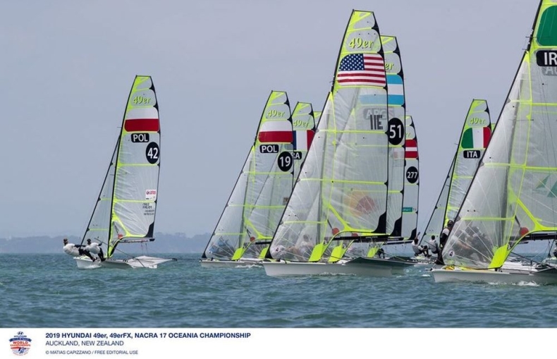 Polscy żeglarze blisko olimpijskiej kwalifikacji MŚ w klasie 49er [wideo] - GospodarkaMorska.pl