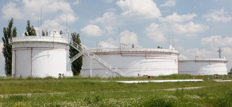 PERN chce rozbudować magazyny estrów w swych bazach paliw - GospodarkaMorska.pl