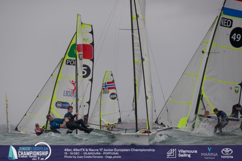 Mikołaj Staniul i Jakub Sztorch wicemistrzami Europy juniorów w klasie 49er - GospodarkaMorska.pl