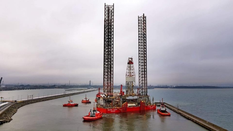 LOTOS GIANT – największa platforma LOTOS Petrobaltic - już w drodze na złoże B3 - GospodarkaMorska.pl