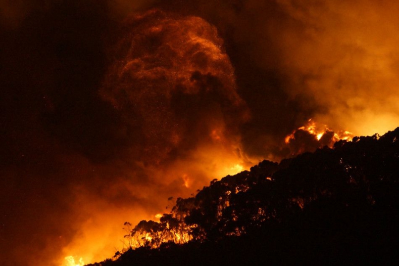 Australijskie pożary wytworzyły lokalny mikroklimat - GospodarkaMorska.pl