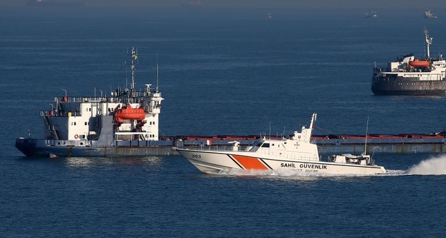 Trzy osoby zaginione po zderzeniu tankowca i statku rybackiego u wybrzeży Turcji - GospodarkaMorska.pl