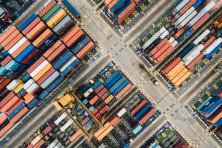 Szanghaj wciąż numerem jeden wśród portów kontenerowych - GospodarkaMorska.pl